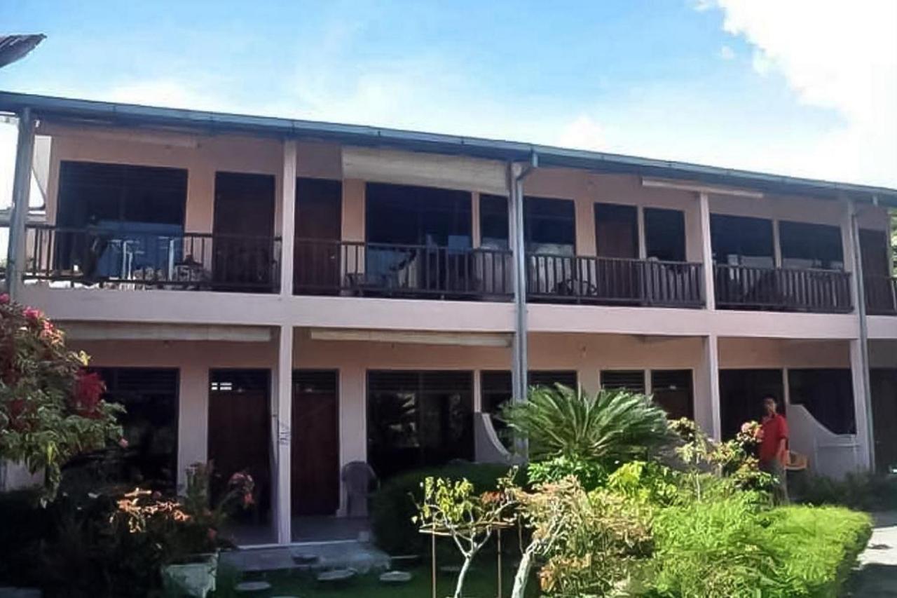 Bernard Guest House & Resto Redpartner Ambarita Dış mekan fotoğraf