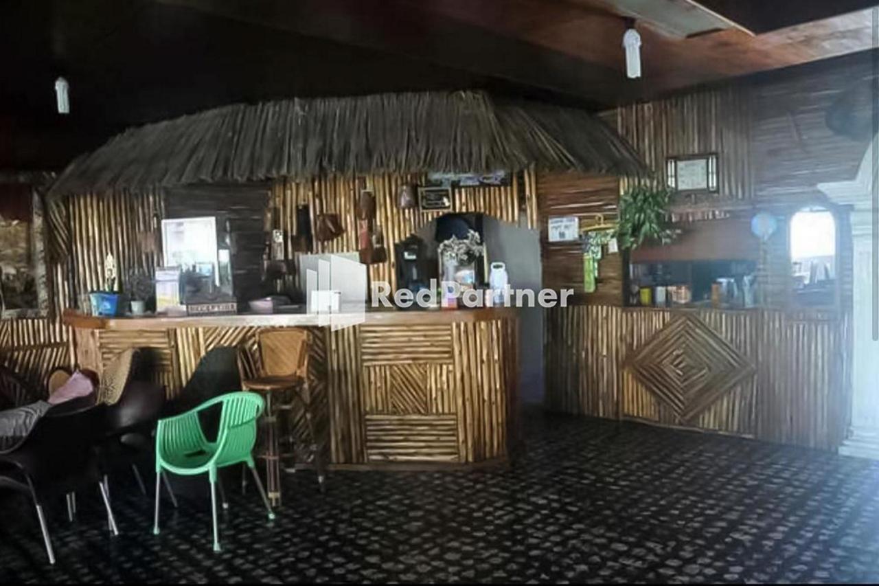 Bernard Guest House & Resto Redpartner Ambarita Dış mekan fotoğraf